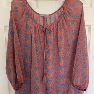 Womans elastic bottom blouson top